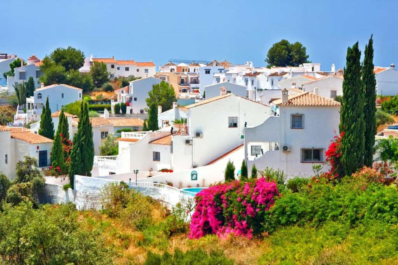 Casa Kaluel Adosado Blanco Nerja Exterior foto